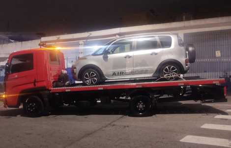 Serviço de Guincho na Parada de Taipas, trabalhamos com o melhor preço da região atendimento 24 horas